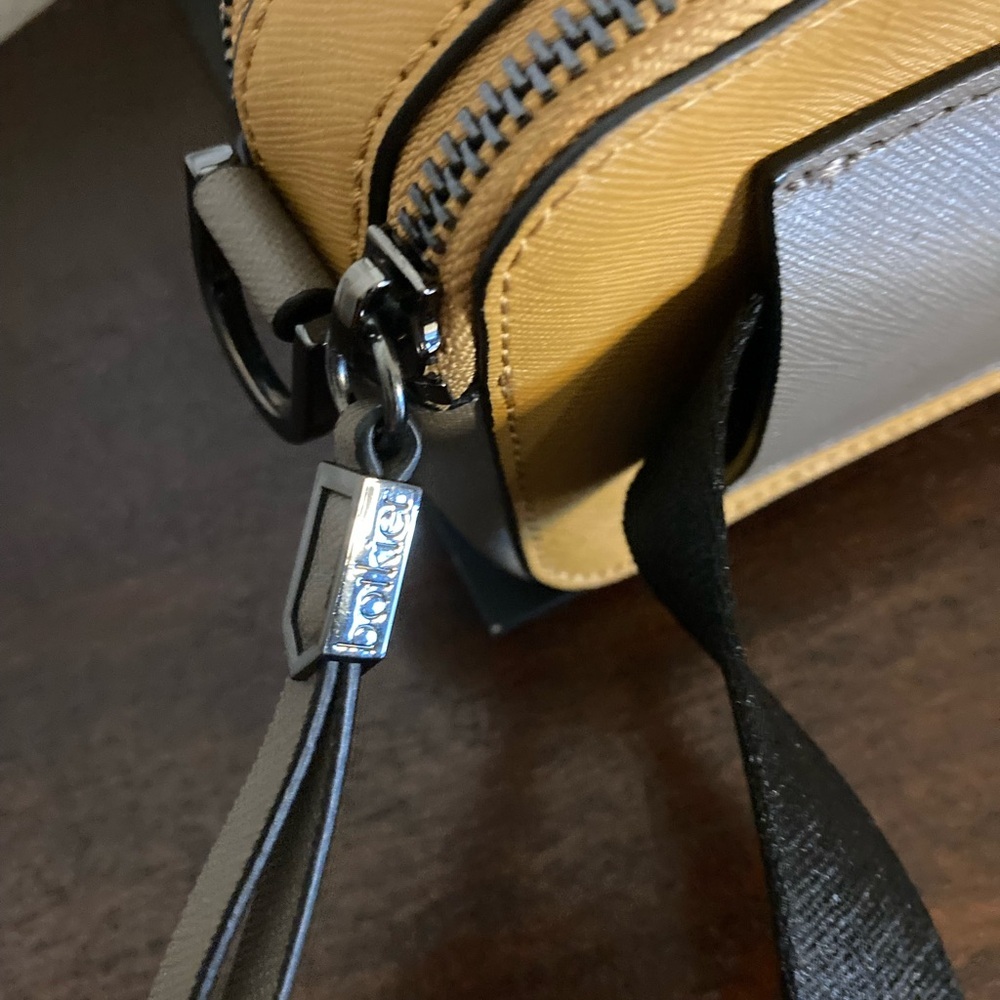 Botkier belt bag with adjustable strap - Picture 6 of 9